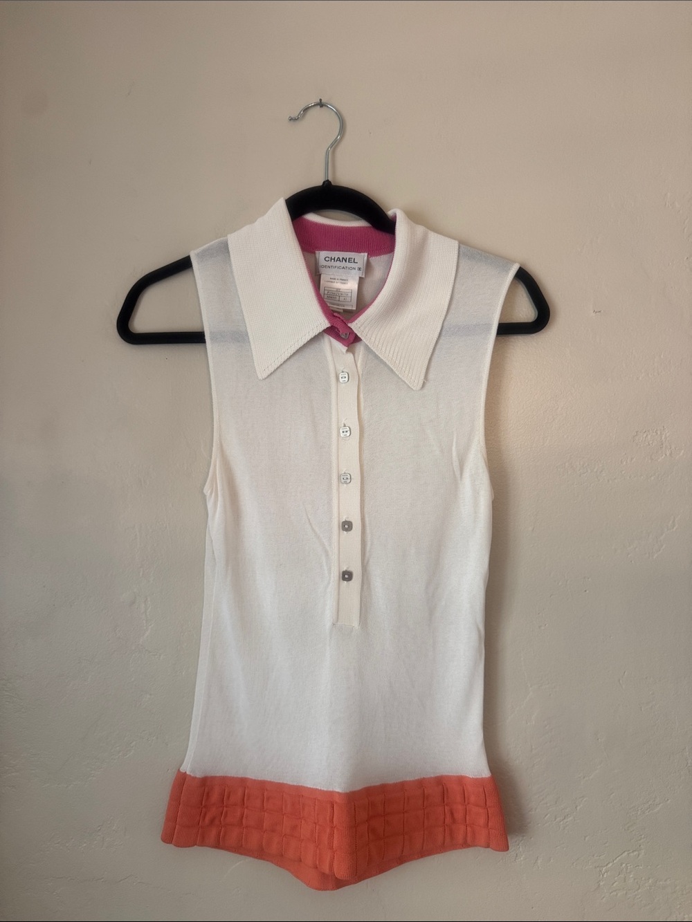 CHANEL White Sleeveless Knit Polo Top with Coral Hem